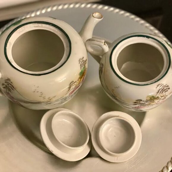 Set of Japanese Lidded Teapot and Sugar Bowl Hand Painted Geisha Girl Porcelain - Picture 6 of 15